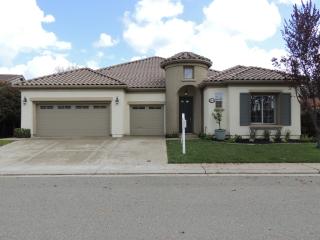 2919 Camero Dr, Lincoln, CA 95648-8277