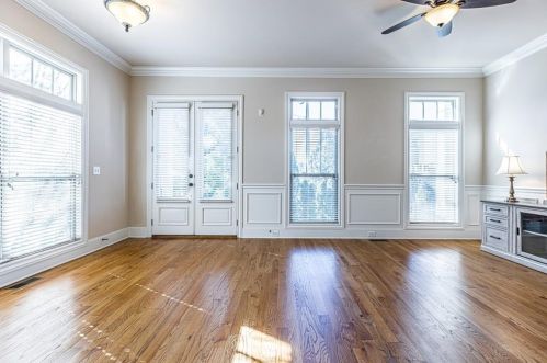 157 Alderwood Hl, Atlanta, GA 30328-2548