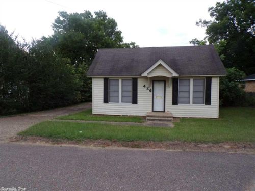 426 Oak St, Warren, AR 71671-2142