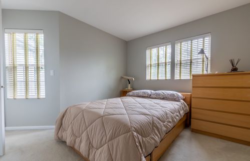 1288 Donegal Ct, Carol Stream IL  60188-6012 exterior