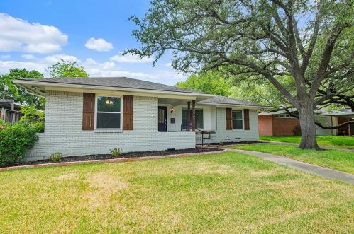 6802 Blessing Dr, Dallas TX  75214-2545 exterior