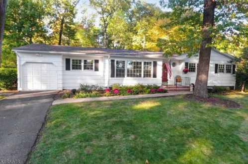 26 Misty Mountain Rd, Dover NJ  07869-4729 exterior