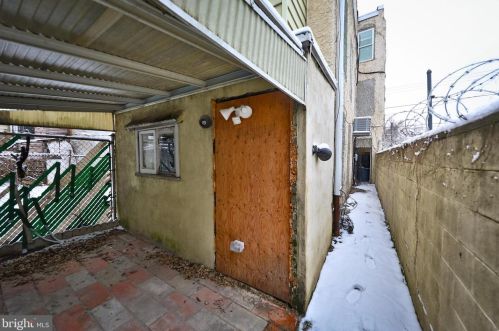 2244 16 St, Philadelphia PA 19132-4419 exterior