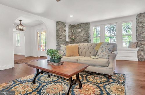 1604 Pine Rd, Carlisle PA  17015-9324 exterior