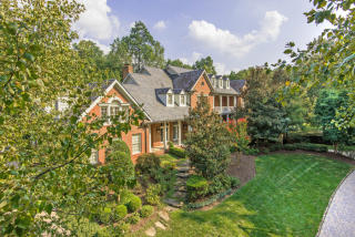 1091 Langley Fork Ln, Mc Lean, VA 22101-1718