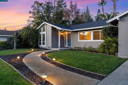 3707 Sheridan Ct, Concord CA  94518-1627 exterior