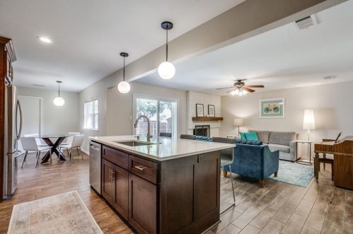 3213 Collins Blvd, Garland TX 75044-3617 exterior