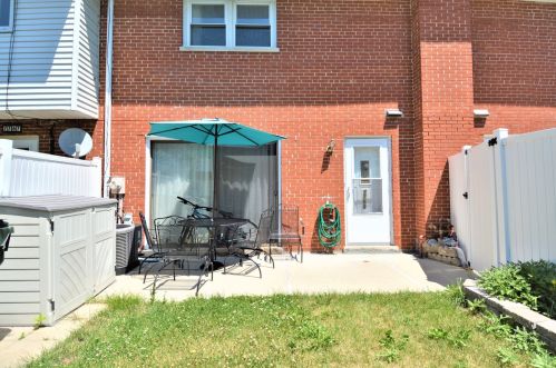 7769 Nordica Ave, Niles IL  60714-3311 exterior