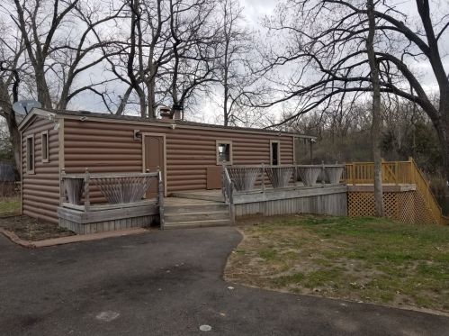 14 Lakeshore Dr, Lorenzo, IL 60481-8759