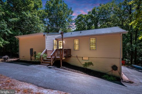 45 Holden Ln, Fredericksburg, VA 22406-4448