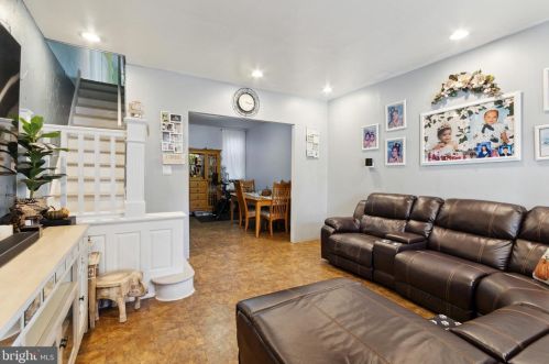 1517 Dyre St, Philadelphia, PA 19124-1902