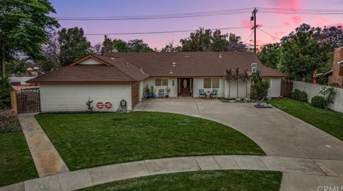 260 Rosalind Dr, Orange, CA 92869-3622