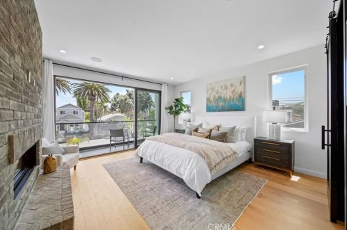 605 12th St, Huntington Beach CA  92648-4035 exterior