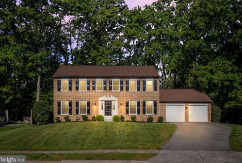 7114 Sterling Grove Dr, Springfield VA  22150-4430 exterior