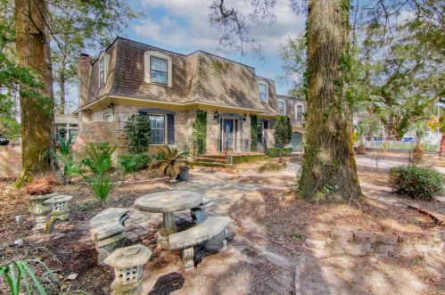 1031 Chambers Ln, Mount Pleasant, SC 29464-3533