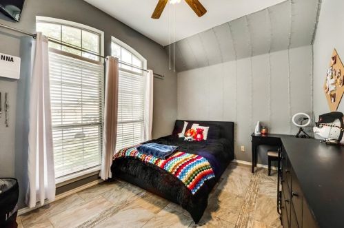 9104 Tyne Trl, Fort Worth TX  76118-7313 exterior