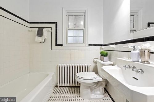 12608 Two Farm Dr, Silver Spring MD 20904-2936 exterior