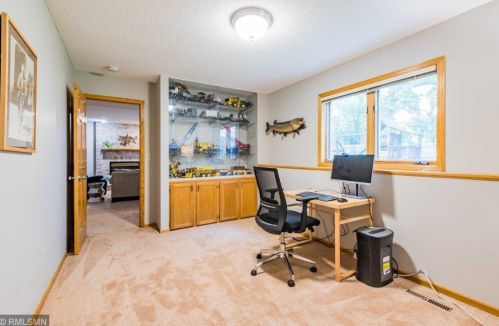 2224 Ariel St, Saint Paul MN  55109-2852 exterior