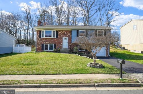 5573 Neddleton Ave, Woodbridge, VA 22193-4155