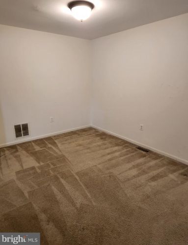 116 Kinsman View Cir, Silver Spring MD 20901-1661 exterior