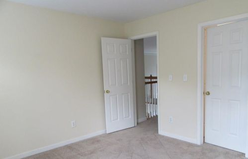 1046 Queensgate Dr, Smyrna GA  30082-6407 exterior