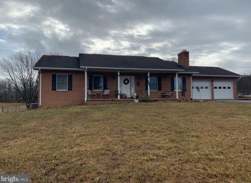 771 Parkview Estates Rd, Richmond National Battlefiel, VA 22835-3911