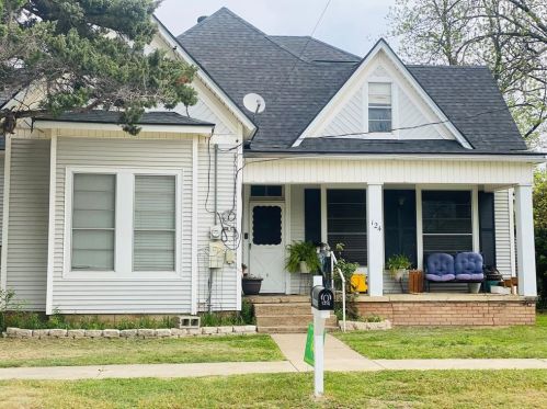 124 Mesquite St, Dublin, TX 76446-1414