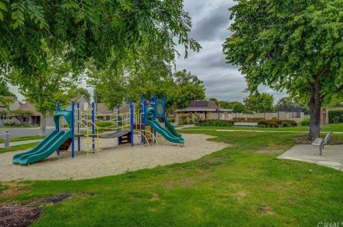 7 Deer Spg, Irvine CA  92604-3011 exterior