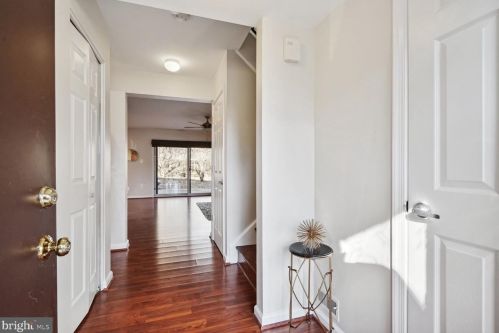 1747 Ivy Oak Sq, Herndon, VA 20190-4715