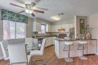 2001 Ramrod Ave, Henderson NV  89014-2031 exterior