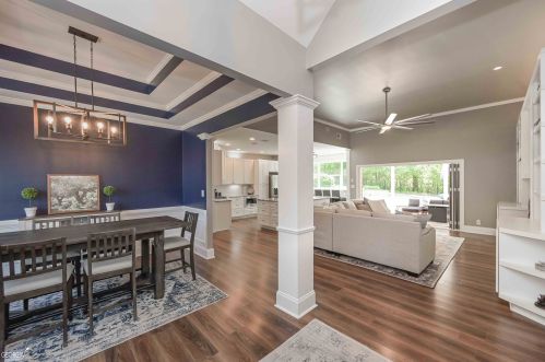 1001 Chestnut Creek Dr, Villa Rica, GA 30180-5845