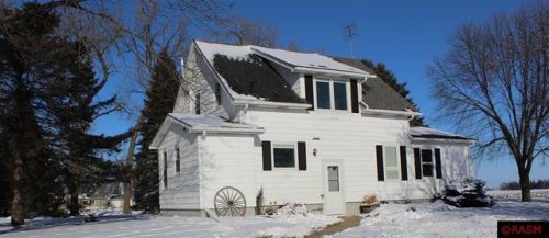 16939 115th St, Hanska, MN 56041-4111