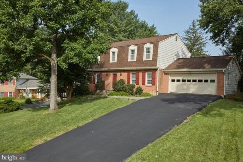4652 Country Vale Ct, Annandale, VA 22003-4524