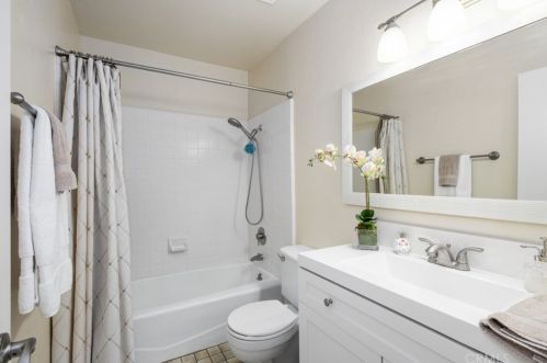 7820 Woodsboro Ave, Anaheim CA  92807-2434 exterior