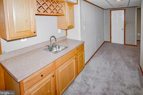 2808 Schubert Dr, Silver Spring MD 20904-6881 exterior