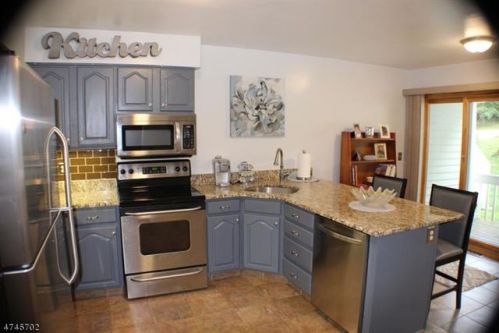 109 Sleepy Holw, Sparta, NJ 07871-2712