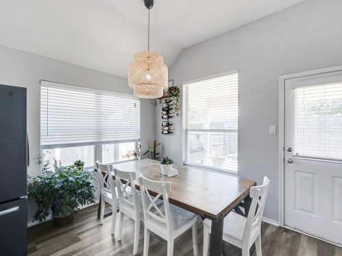 6552 Fairview Dr, Fort Worth TX  76148-1440 exterior