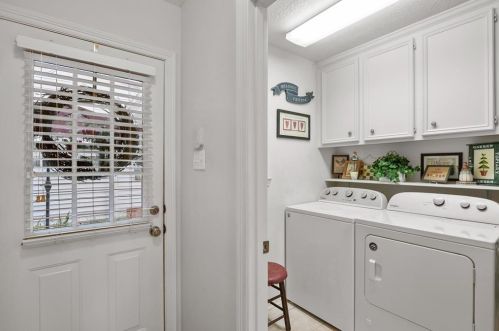 9796 Shr Dr, Conroe TX  77318-6652 exterior