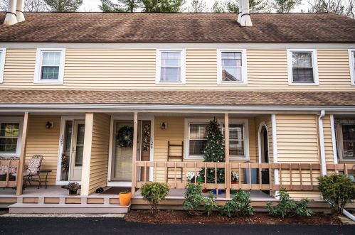 128 Winterwood Dr, Londonderry, NH 03053-3321