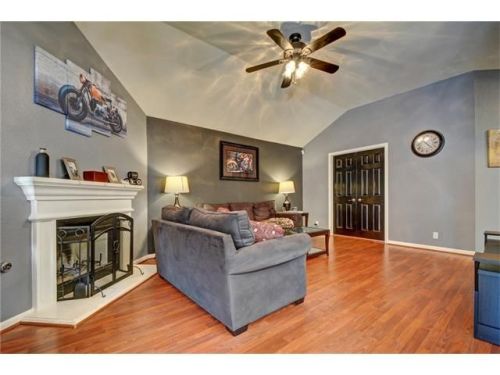 111 Llama Loop, Uhland, TX 78640-4205