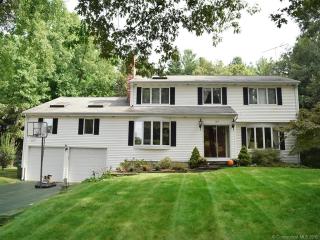 129 Hollow Brook Rd, Windsor, CT 06095-1209