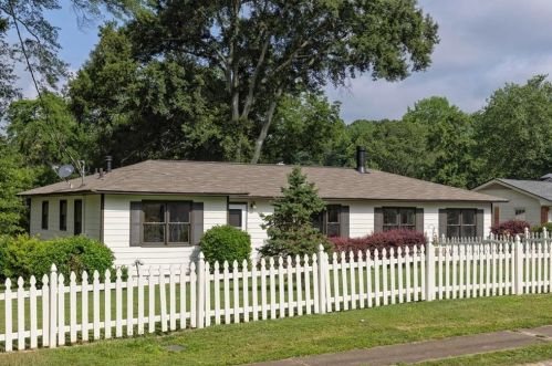294 Kirkpatrick Dr, Marietta, GA 30064-3149