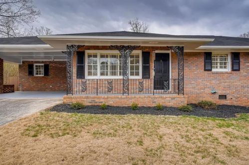 541 Favorwood Dr, Marietta, GA 30060-5103
