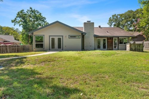 6608 Betty Cook Dr, Austin TX  78723-3313 exterior