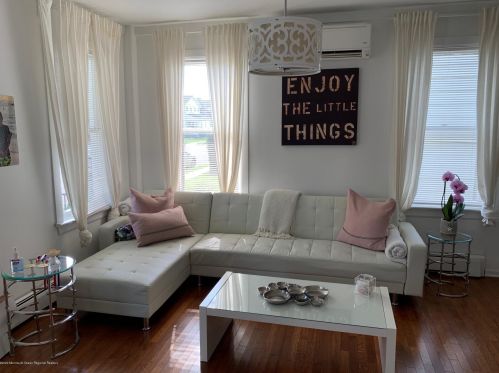 9 Wyckoff St, Deal Park, NJ 07723-1323