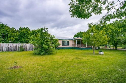 5275 Banks Rd, Fort Worth, TX 76140-7901