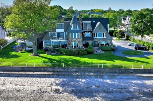 12 Seaside Ave, Milford, CT 06460-6309