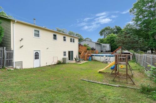 245 Armstrong Ave, Warwick, RI 02889-5352
