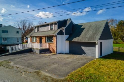 12 Lincoln Pl, Fredon, NJ 07860-2608