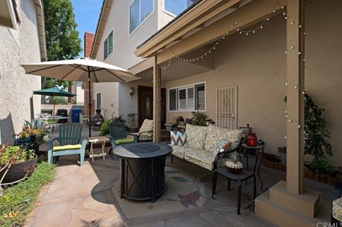 11274 Lowell Ct, Cypress, CA 90630-5456